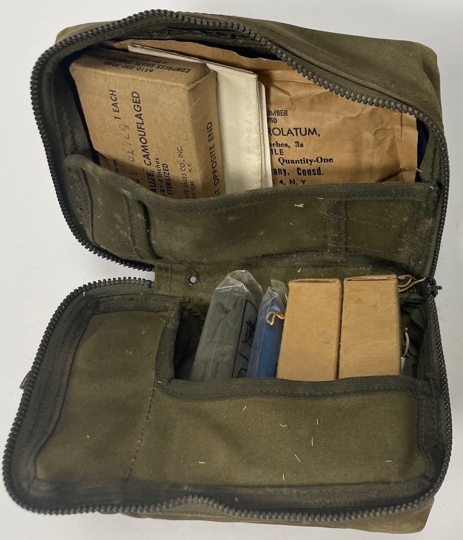 WWII US Army Survival/Medical Kit (1 of 5)