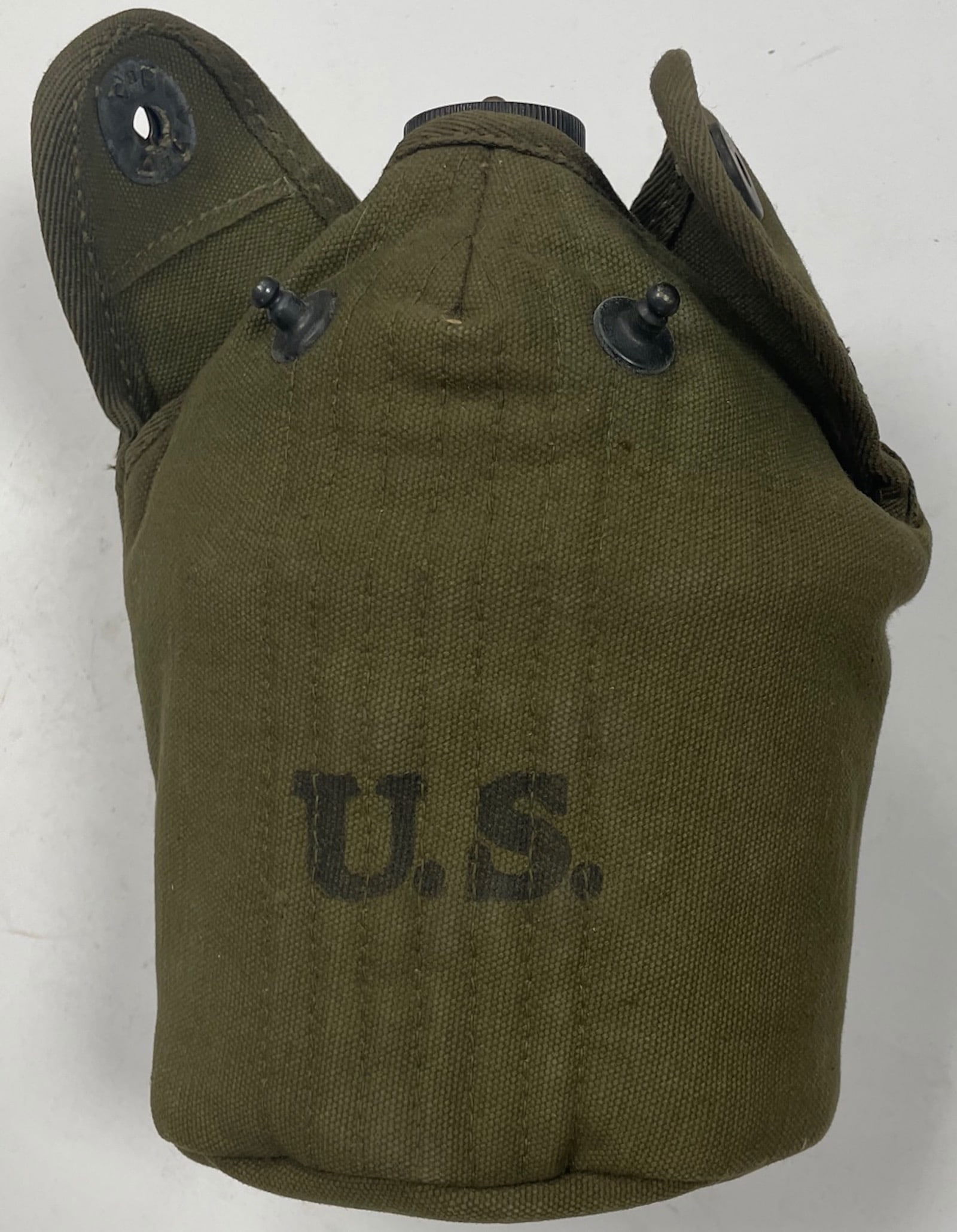 WWII US Canteen Cover (1 of 4)