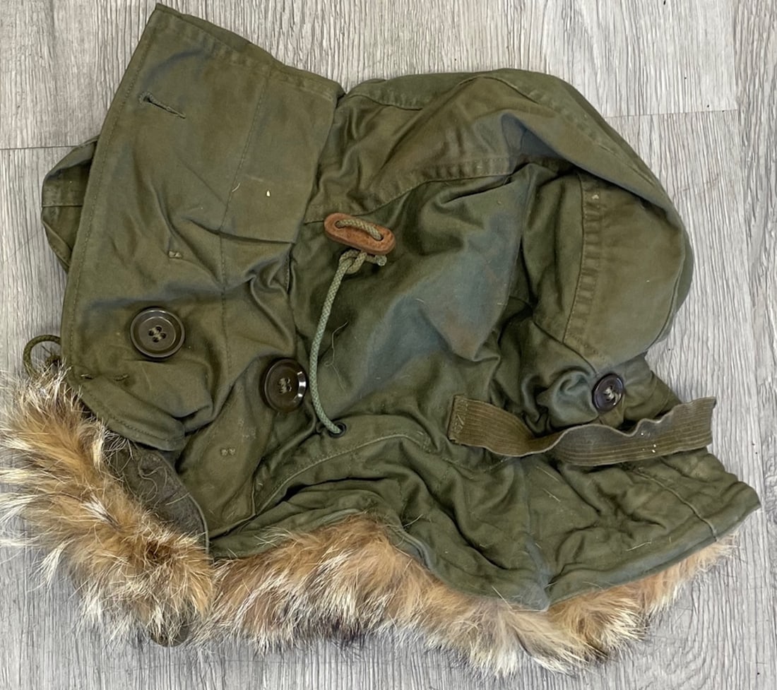 WWII/Korean War US Military Parka Hood Fur Protection M-1951: Description: WWII/Korean War US Military Parka Hood Fur Protection M-1951