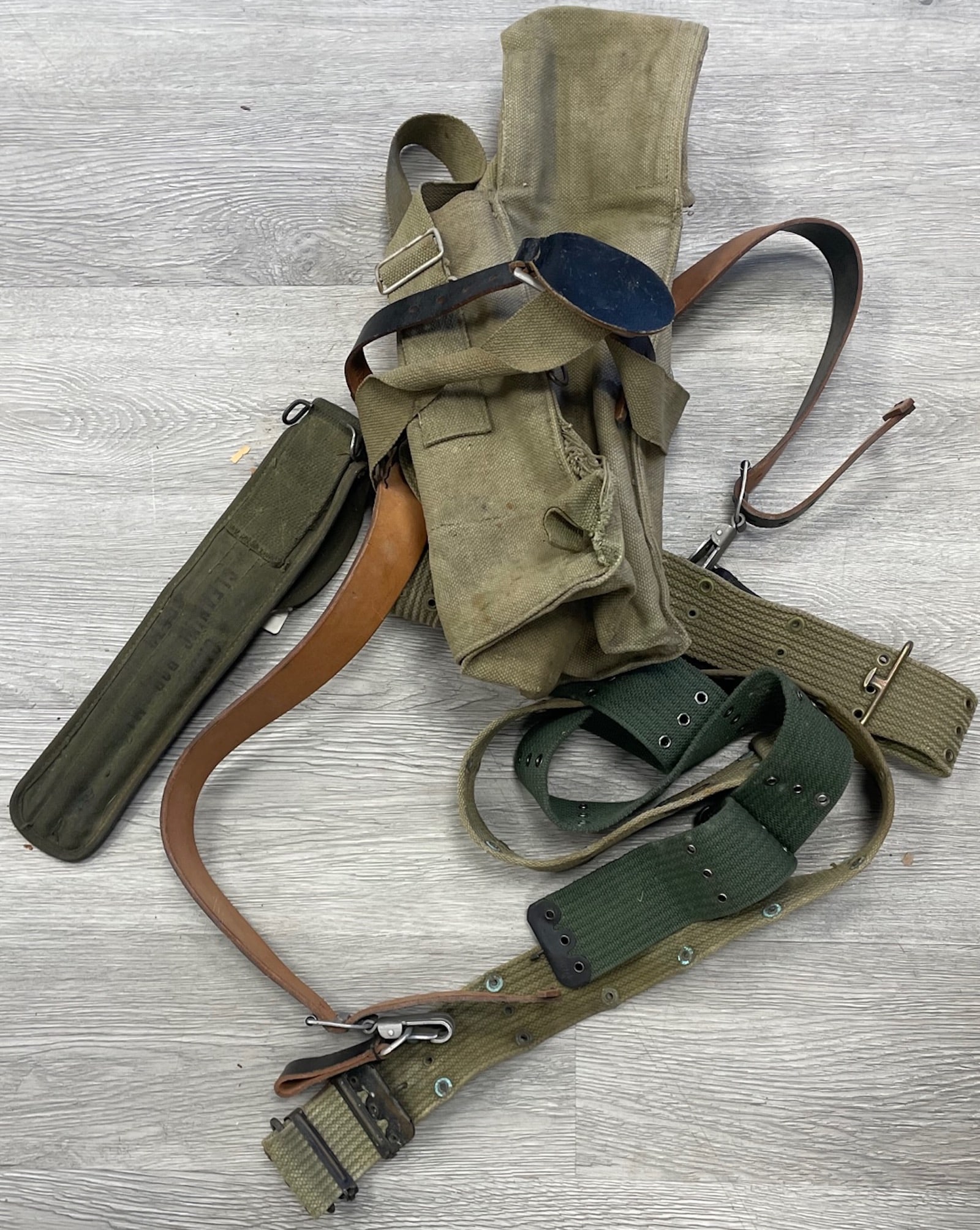Misc. WWII Era US Military Belts: Description: Misc. WWII Era US Military Belts