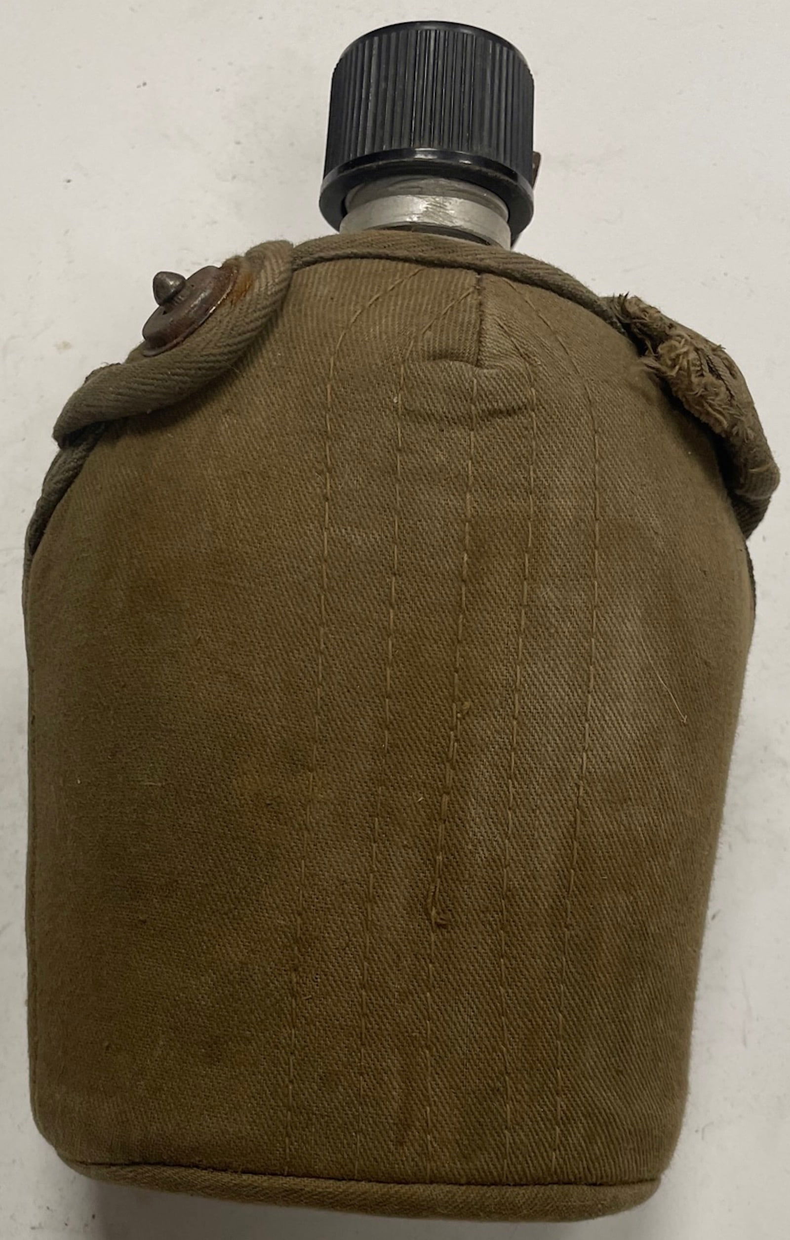 WWII US Army Canteen (1 of 4)