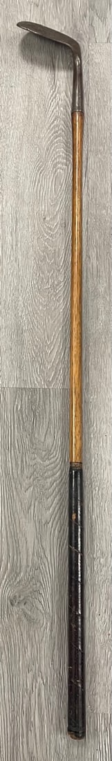 Antique MITRE Hendry Bishop Hickory Wood Golf Club/ Scotland #3: Description: Antique Hendry Bishop Hickory Wood Golf Club. MITRE HAND special. Made in Scotland. Warranted Hand Forge. Material: Wood/ MetalMeasurement approximate: