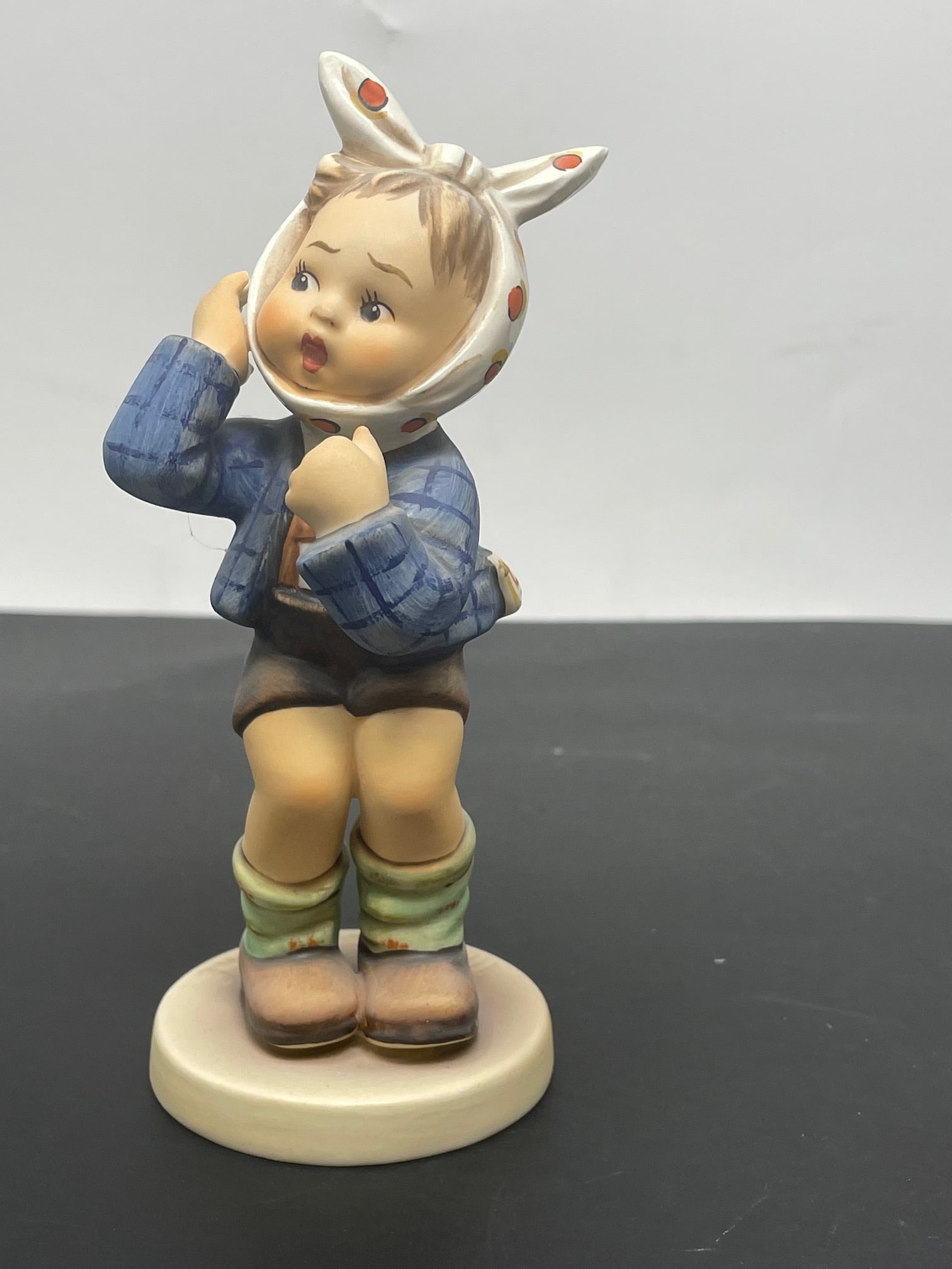 Goebel Hummel Figurine "Boy with Toothache" 21/55: Description: Goebel Hummel Figurine "Boy with Toothache" 21/55; measurement approximate: 5.5"h; material: porcelain