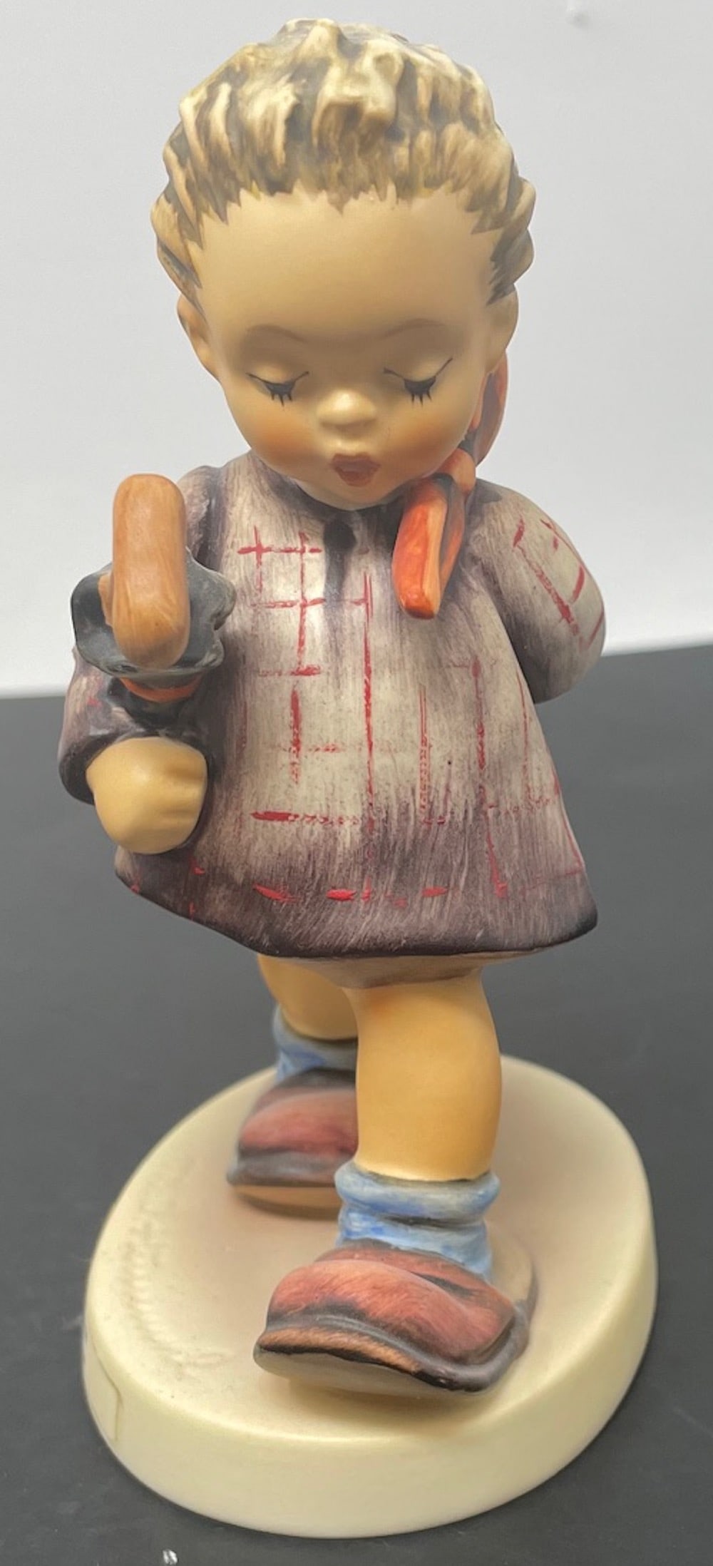 Goebel Hummel THE PROFESSOR Figurine Yr.1992: Description: Goebel Hummel THE PROFESSOR Figurine Yr.1992