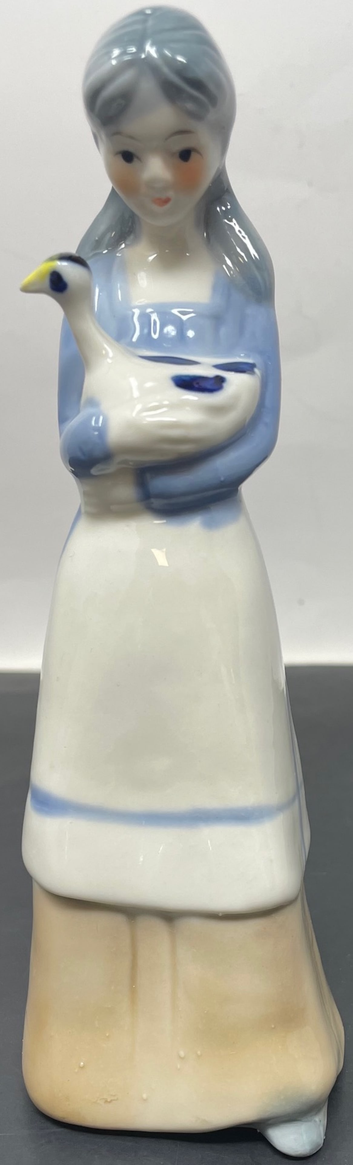 Lladro Porcelain Lady Holding a Duck (1 of 3)