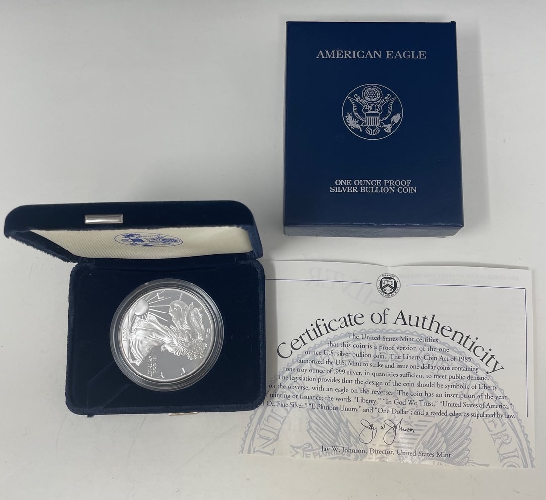 Amrican Eagle One Ounce Proof Silver Bullion Coin 2001 /w COA: Description: Amrican Eagle One Ounce Proof Silver Bullion Coin 2001 /w COA