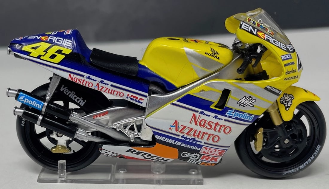 2001 Honda NSR 500 - Valentino Rossi Grand Prix, IXO, China, 1/24 Scale, Mint Condition: Description: 2001 Honda NSR 500 - Valentino Rossi Grand Prix, IXO, China, 1/24 Scale, Mint Condition