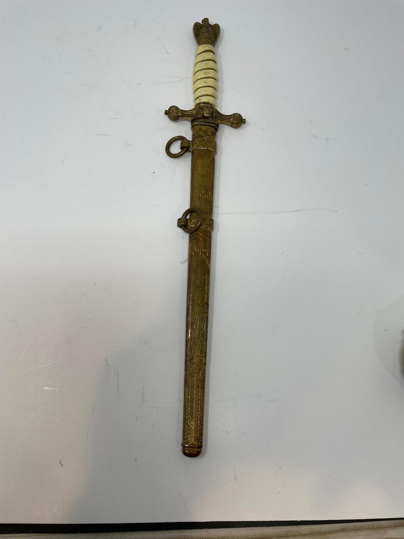 Early 1900s German Naval Dirk Third Reich Dagger With Scabbard / Release Button: Description: Early 1900s German Naval Dirk Third Reich Dagger With Scabbard / Release Button; Measurement Approximate: ; Material: Metal