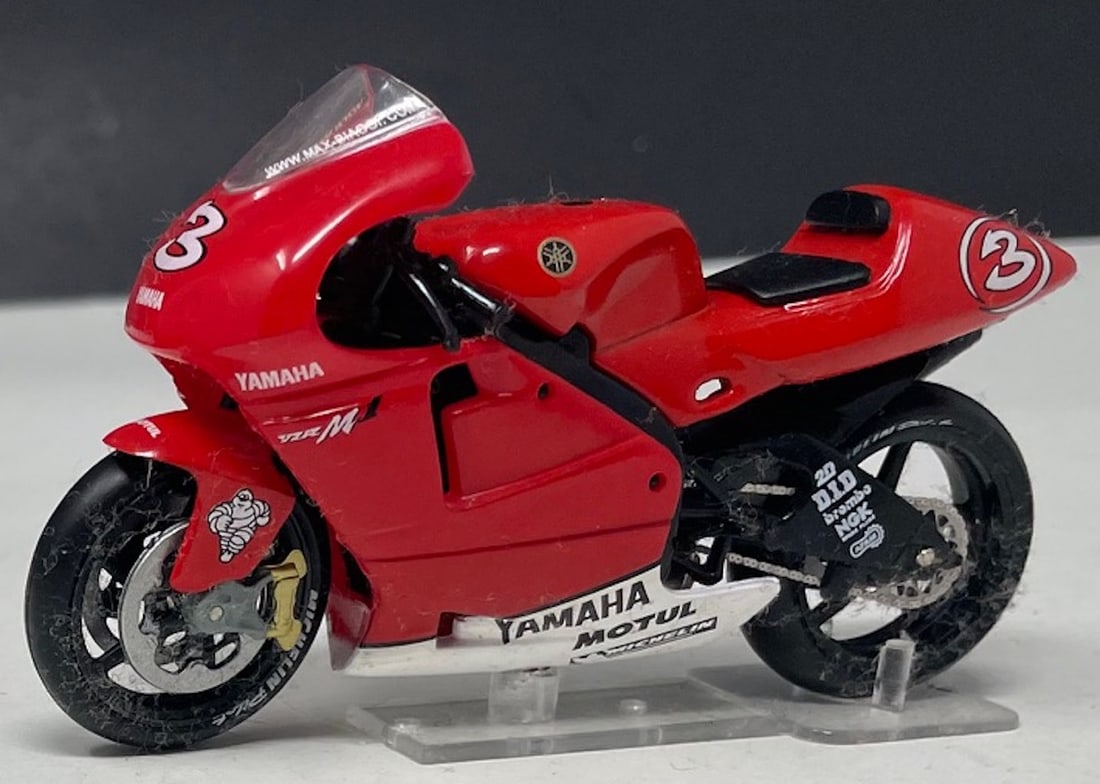 2002 Yamaha YZR M1 - Max Biaggi Grand Prix, IXO, China, 1/24 Scale, Mint Condition (1 of 5)