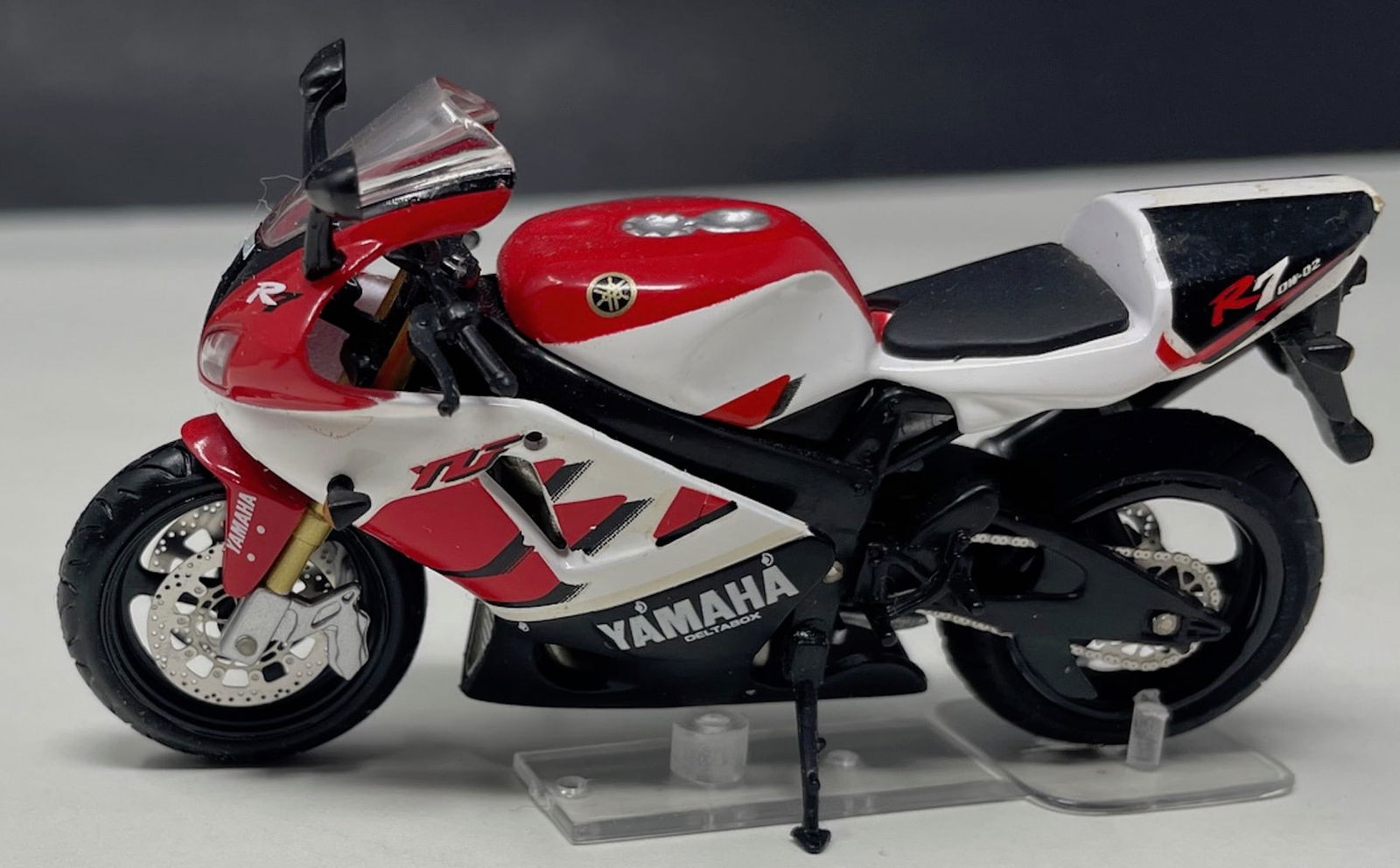 2002 Yamaha YZF R7 Production, IXO, China, 1/24 Scale, Mint Condition (1 of 5)
