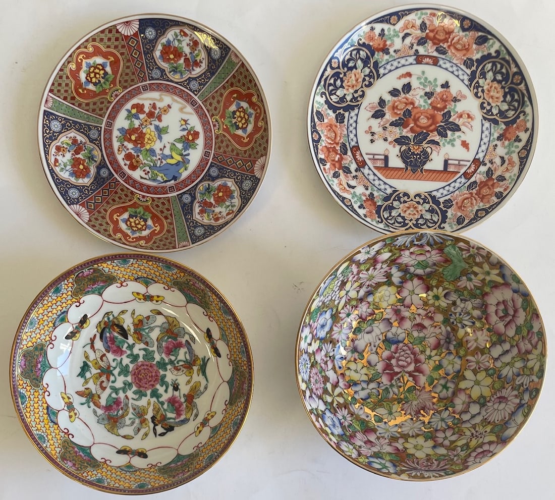 Four Miscellaneous Chinese/ JAPANESE AMARI dish/plates: Four Miscellaneous Chinese/ JAPANESE AMARI dish/plates. Measurement approximate: 8" wide. Material: Porcelain.