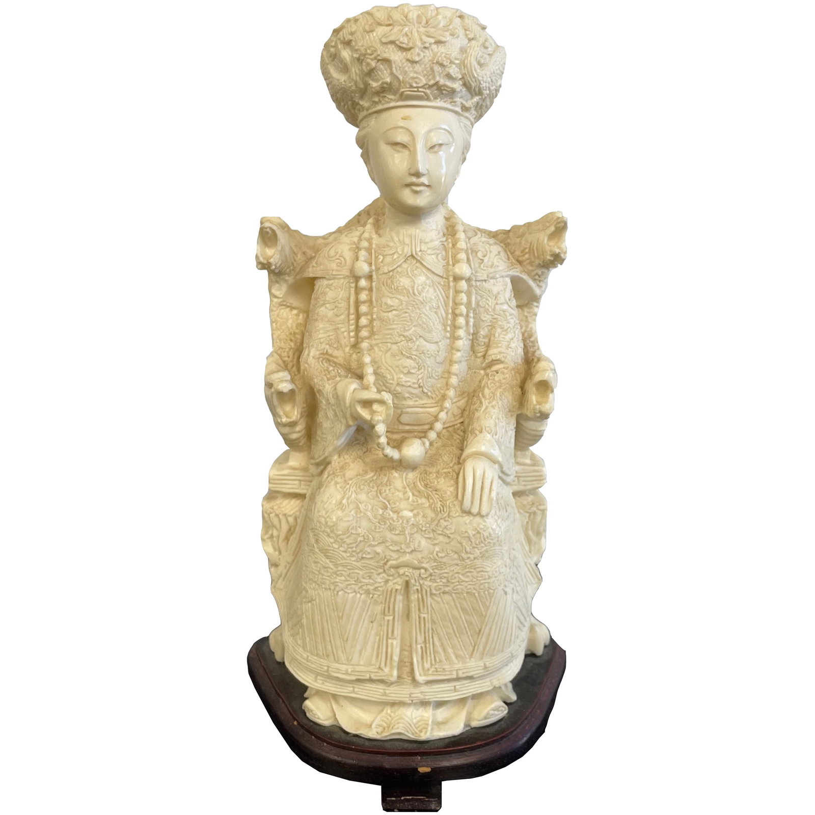 Vintage Chinese Empress on a Throne: Vintage Chinese Empress on a throne. Material: Resin. Measurement approximate:12" H.