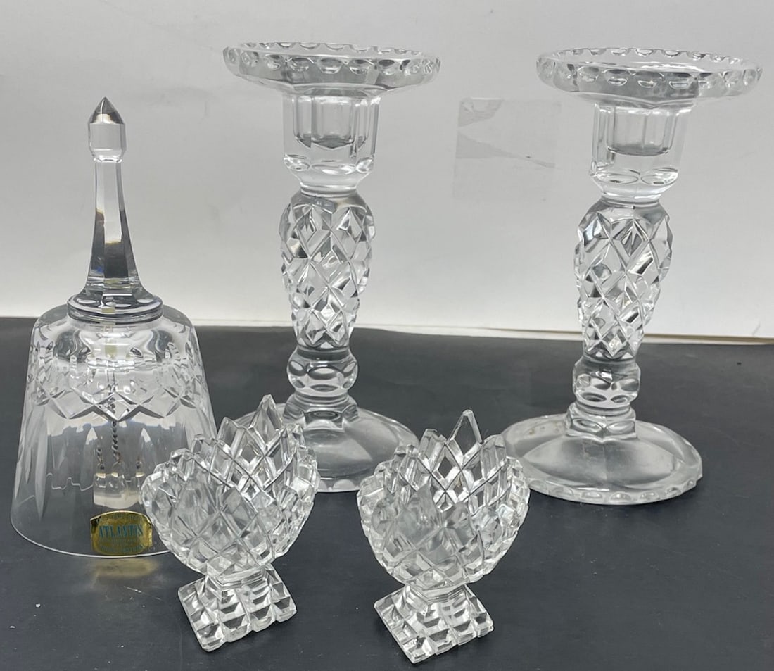 Miscellaneous Crystal Glass Collection: Description: Miscellaneous Crystal Glass Collection; Measurment Approximate: ; Material: Crystal Glass