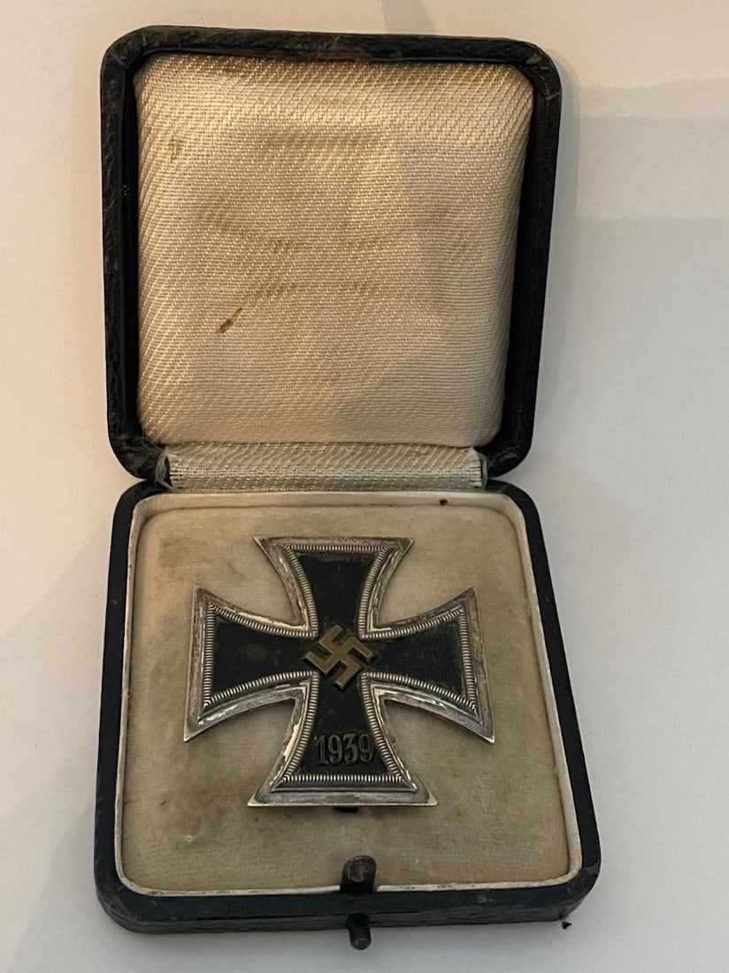 1939 German Iron Cross / ST Class (1 of 4)