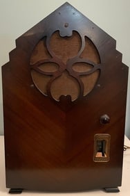 Vintage 1930's Gloritone Model 27 Radio Professionally Restored & Works