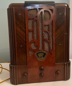 Vintage 1930's Stewart Warner Radio Professionally Restored & Works