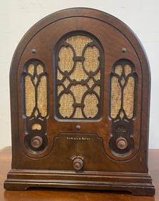 1930s ATWATER KENT MODEL CATHEDRAL RADIO/ Professionally Restored & Works