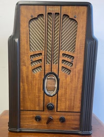 1930s PHILCO TOMBSTONE RADIO/ Professionally Restored & Works