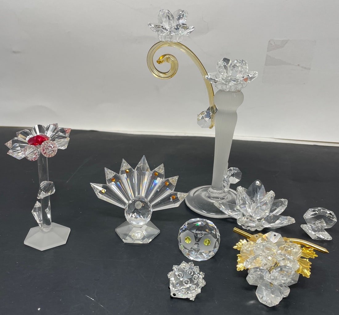 Swarovski Style Miniature Figurines: Description: Swarovski Style Miniature Figurines; Measurement Approximate: ; Material: