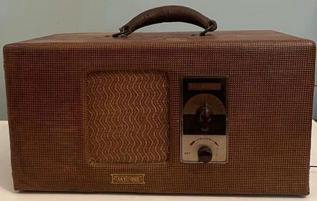 Vintage 1930's Sky-Chief Radio Professionally Restored & Works