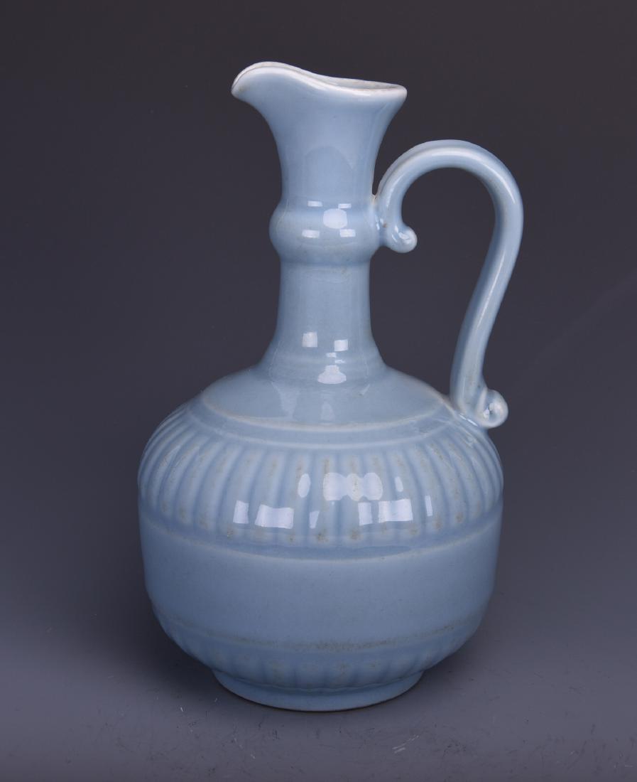Chinese Claire de Lune porcelain teapot, Qianlong mark. (1 of 6)