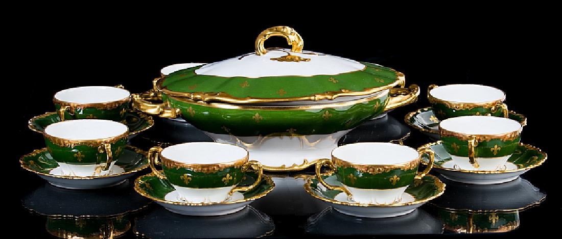 HAVILAND LIMOGES SOUP TUREEN & 8 CREAM SOUP CUPS (1 of 7)