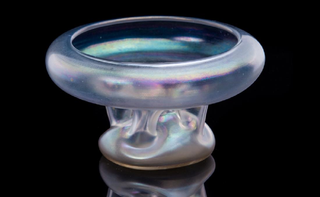 UNSIGNED IRIDESCENT STEUBEN BOWL (1 of 3)