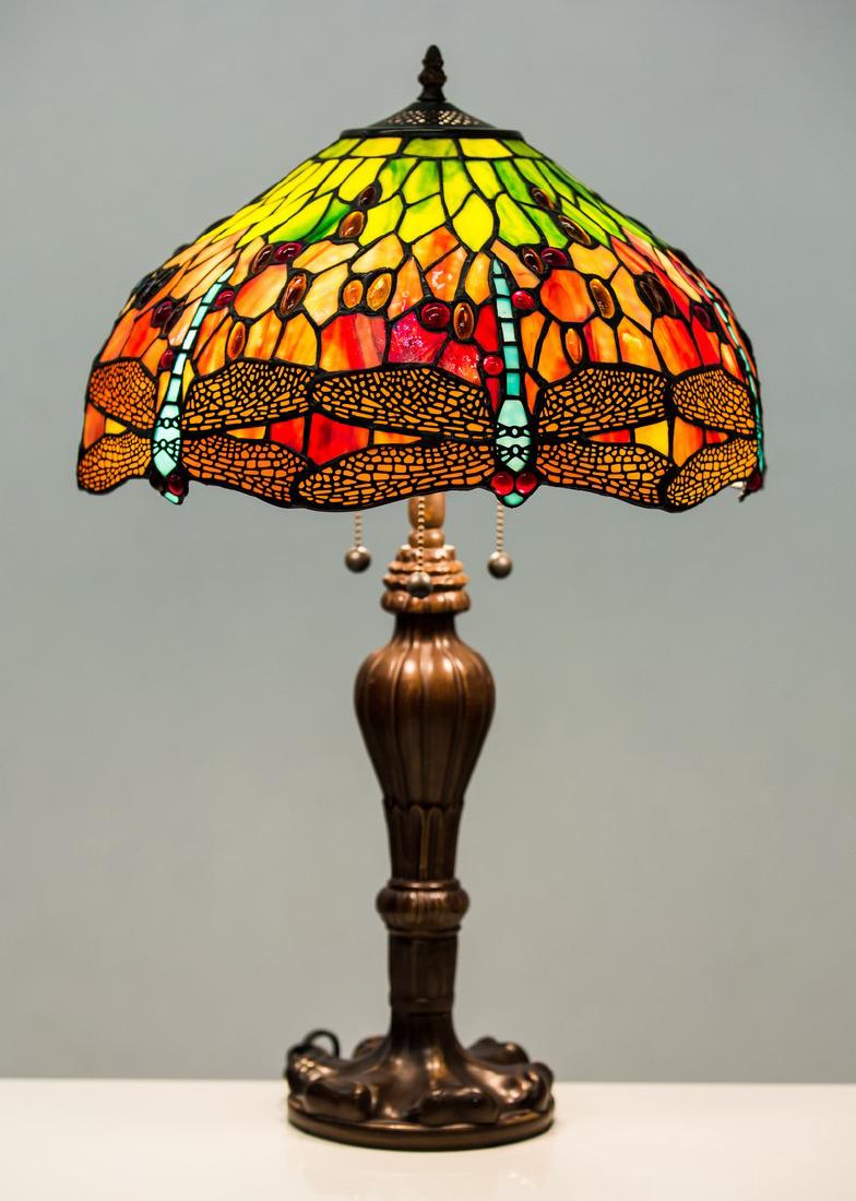 TIFFANY STYLE DRAGONFLY TABLE LAMP (1 of 2)