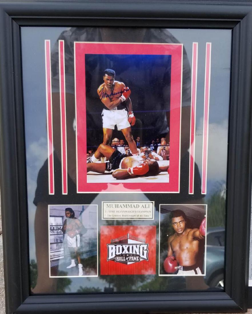 MUHAMMAD ALI, Autographed Photo framed (1 of 1)