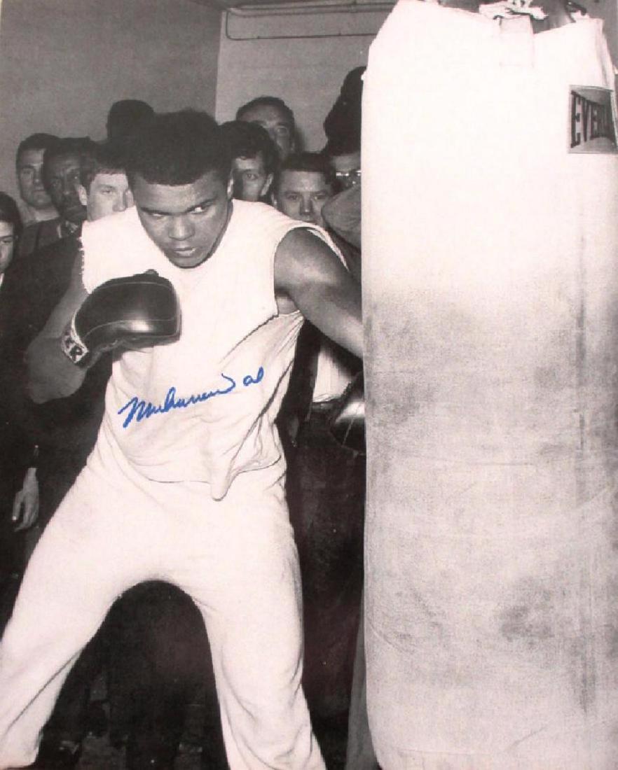 memorabilia Muhammad Ali 8x10 Autographed Rare: MUHAMMAD ALI" x 10" Autographed Photograph We are offering this 8 x 10 inch photograph autographed by famous Heavyweight boxer Muhammad Ali.