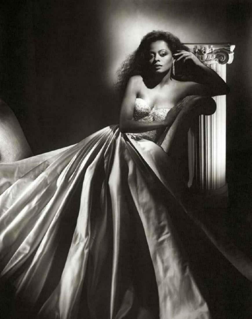 GEORGE HURRELL - Diana Ross: GEORGE HURRELL - Diana Ross. Vintage printing Photolitho, The actual items are crisp images Black on black archival matting size Approx: 11x14