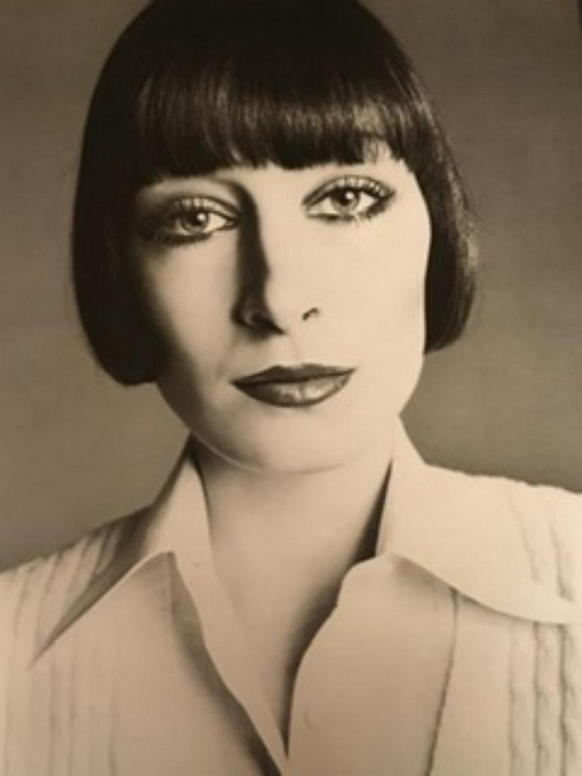 Richard Avedon, Anjelica Huston, Ny Nov, 1972: Richard Avedon, Anjelica Huston, Ny Nov, 1972. Vintage printing from portraits The actual items are crisp images Black on black archival matting , approx : 11x14 inches