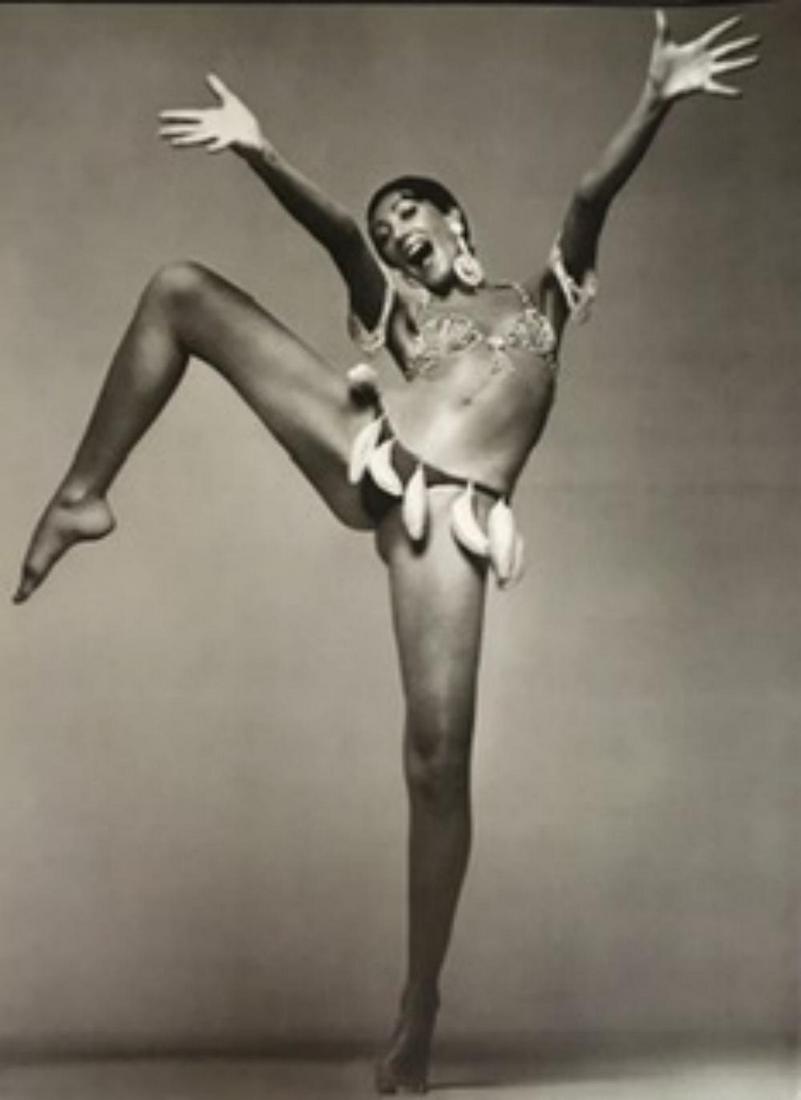 Richard Avedon, Marisa Berenson as Josephine Baker, Ny,: Richard Avedon, Marisa Berenson as Josephine Baker, Ny, Dec 1975. Vintage printing from portraits The actual items are crisp images Black on black archival matting , approx : 11x14 inches