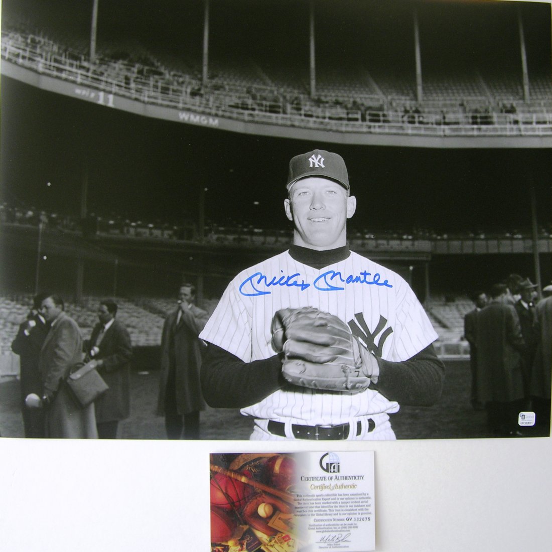 The Mick Mickey Mantle 16x20 Autographed Photo with COA (1 of 3)