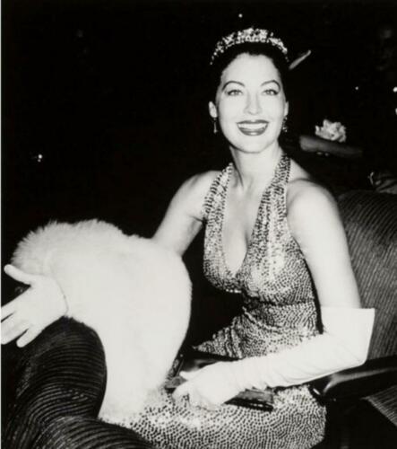 Frank Worth Ava Gardner Photograph Limited Edition Celebrity Actress Hollywood: Artist: Frank Worth Title: Ava Gardner Medium: Photograph Edition Type: Limited Edition Dimensions: 20 x 16 inches Condition: Excellent