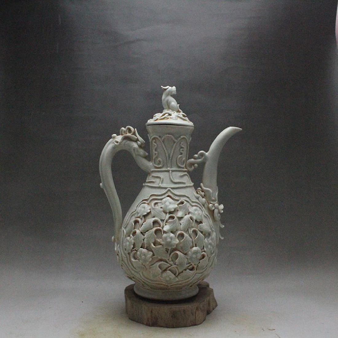 Chinese Yuan Dynasty Green Glazed Porcelain Pot (1 of 8)