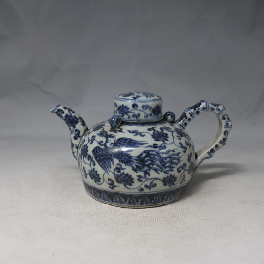 Chinese Ming Dynasty Xuande Time Blue & White Glaze (1 of 8)
