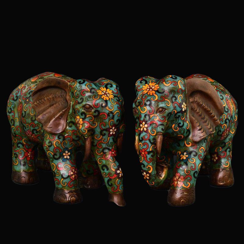 Pair of Qing Dynasty cloisonne lucky elephants (1 of 8)