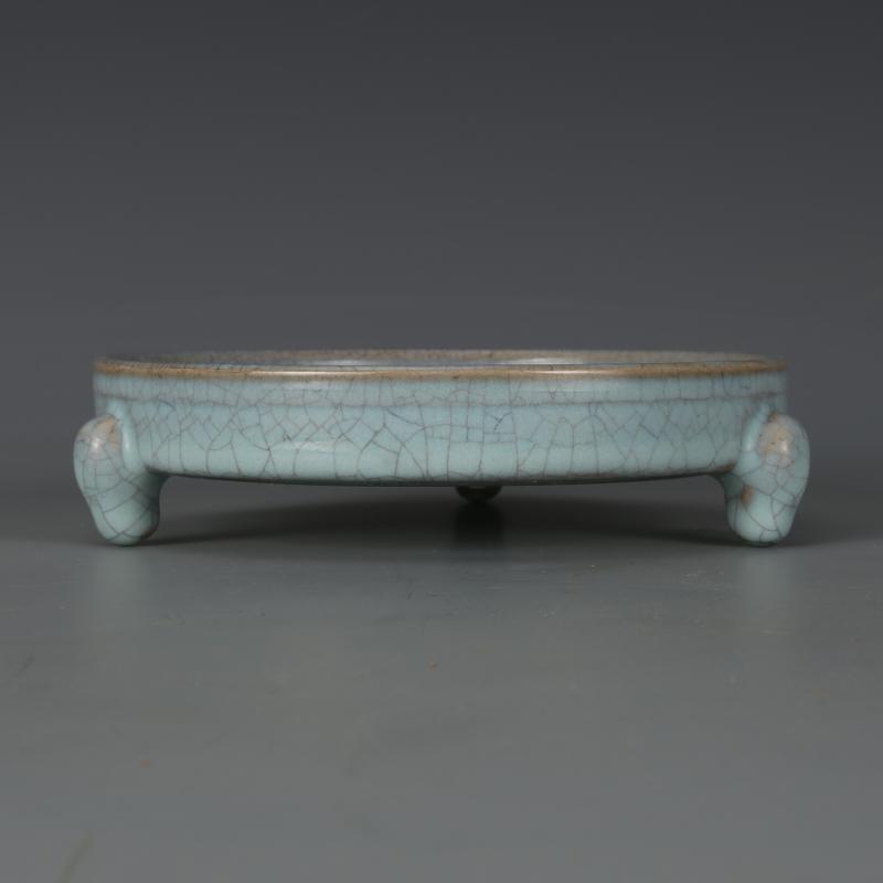 Chinese Song Dynasty Ru Ware Blue Crackled Glazed (1 of 4)