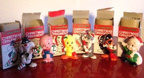 6 Vintage 1977 Looney Tunes Ornaments in Orig. Boxes: 6 vintage looney tunes ornaments handpainted by Dave Grossman designs from 1977. Made in Japan. Sticker is on bottom of each ornament and all of them are in excellent condition in their original boxes