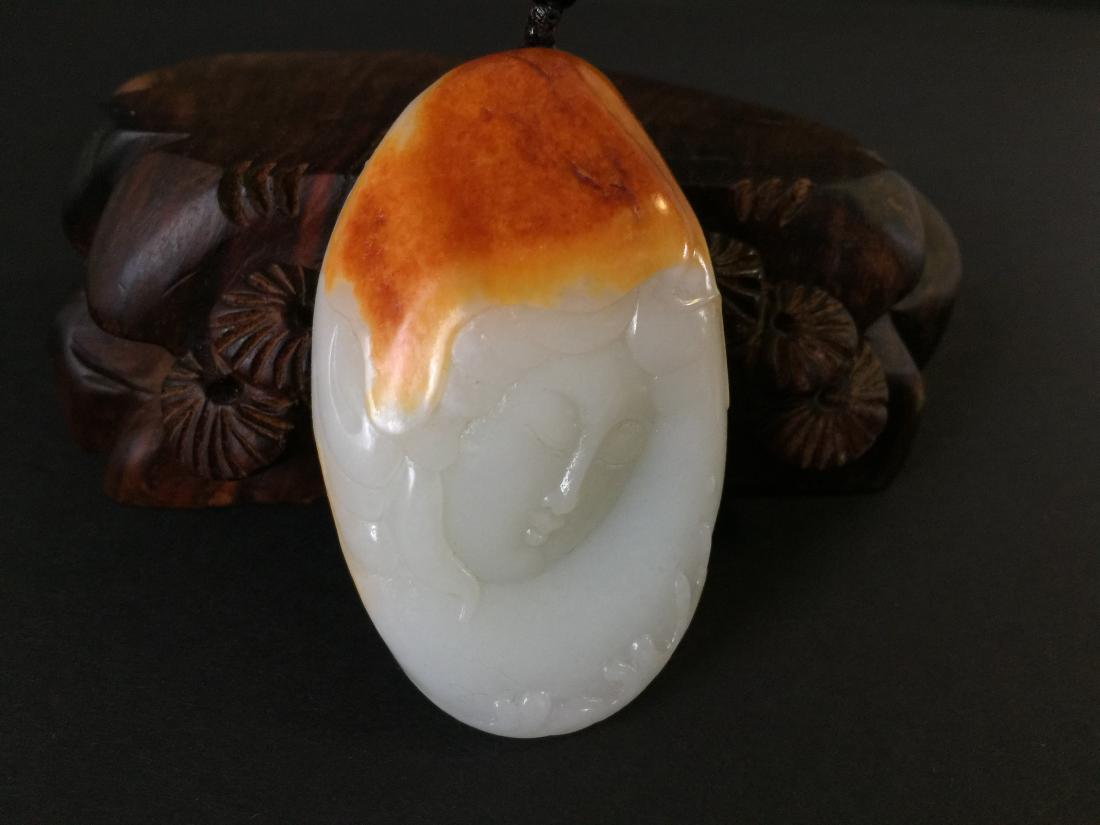Chinese white jade carved ornament (1 of 10)