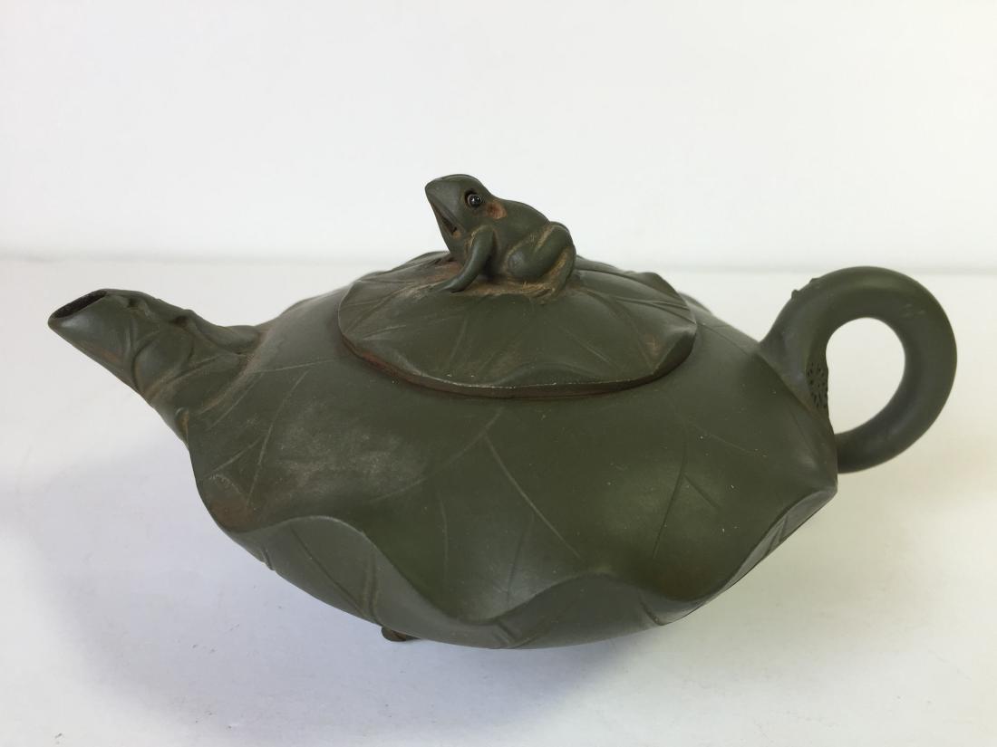 Chinese yixin teapot (1 of 10)