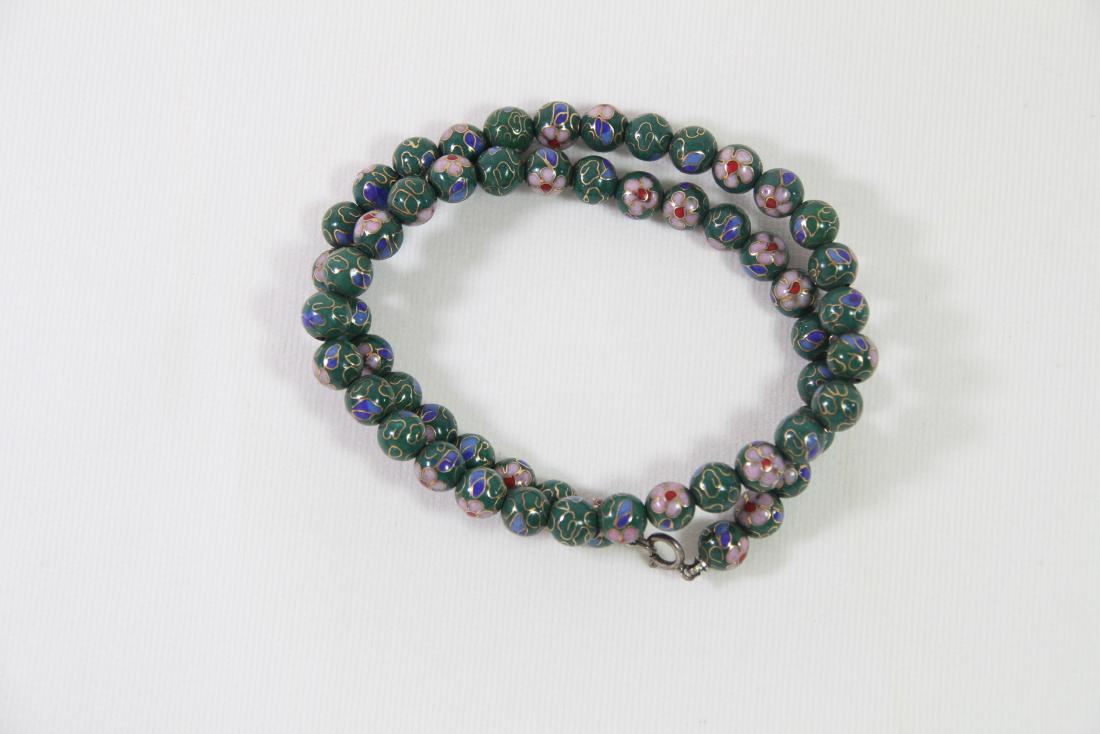 Chinese cloisonne bead bracelet (1 of 10)