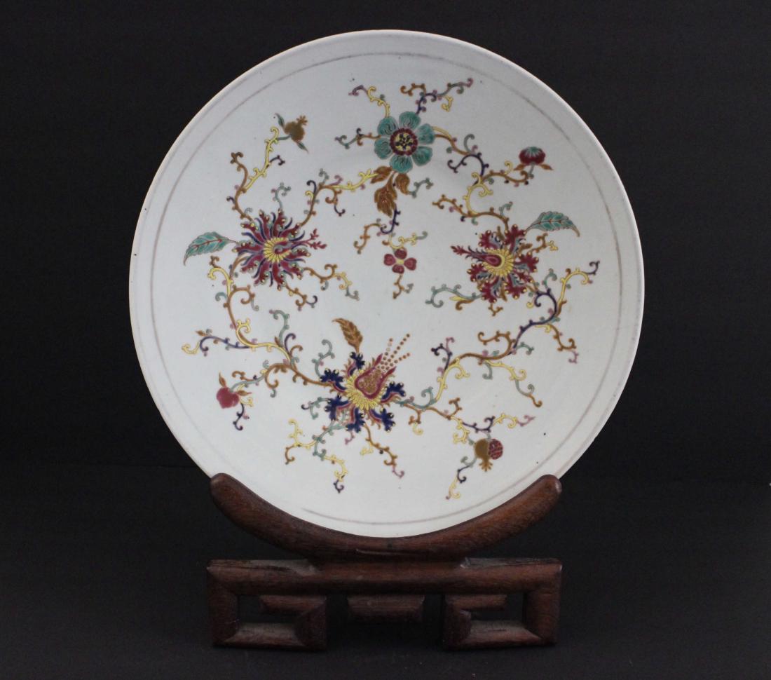 Chinese famille rose porcelain plate (1 of 8)