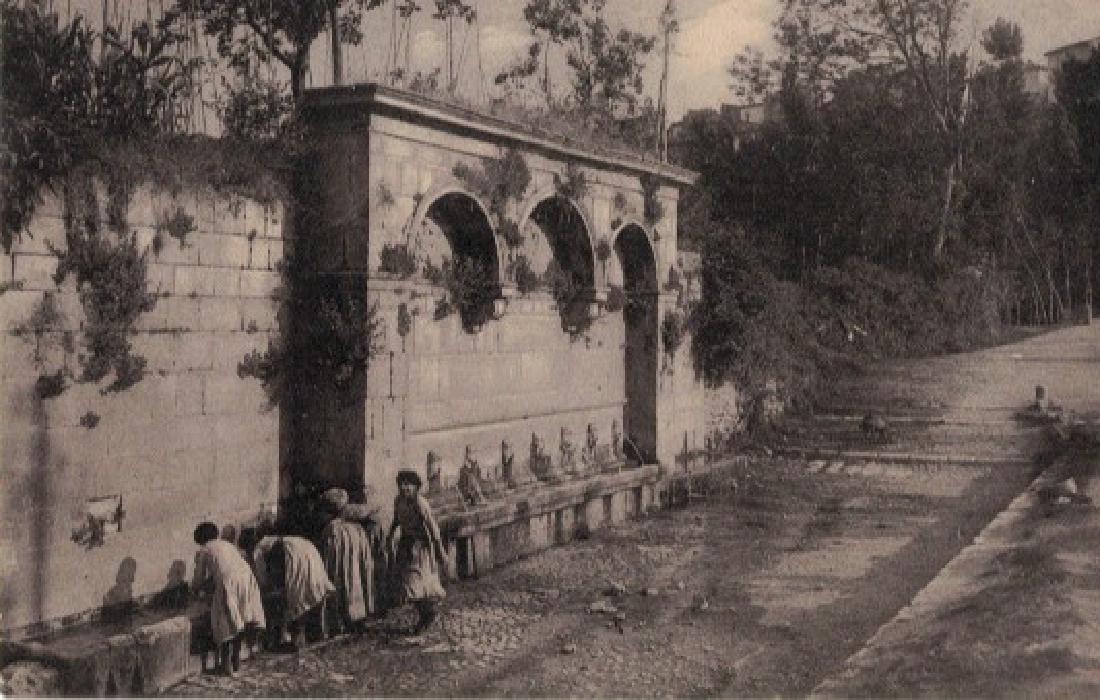 One Puccini Signed Postcard (1 of 2)