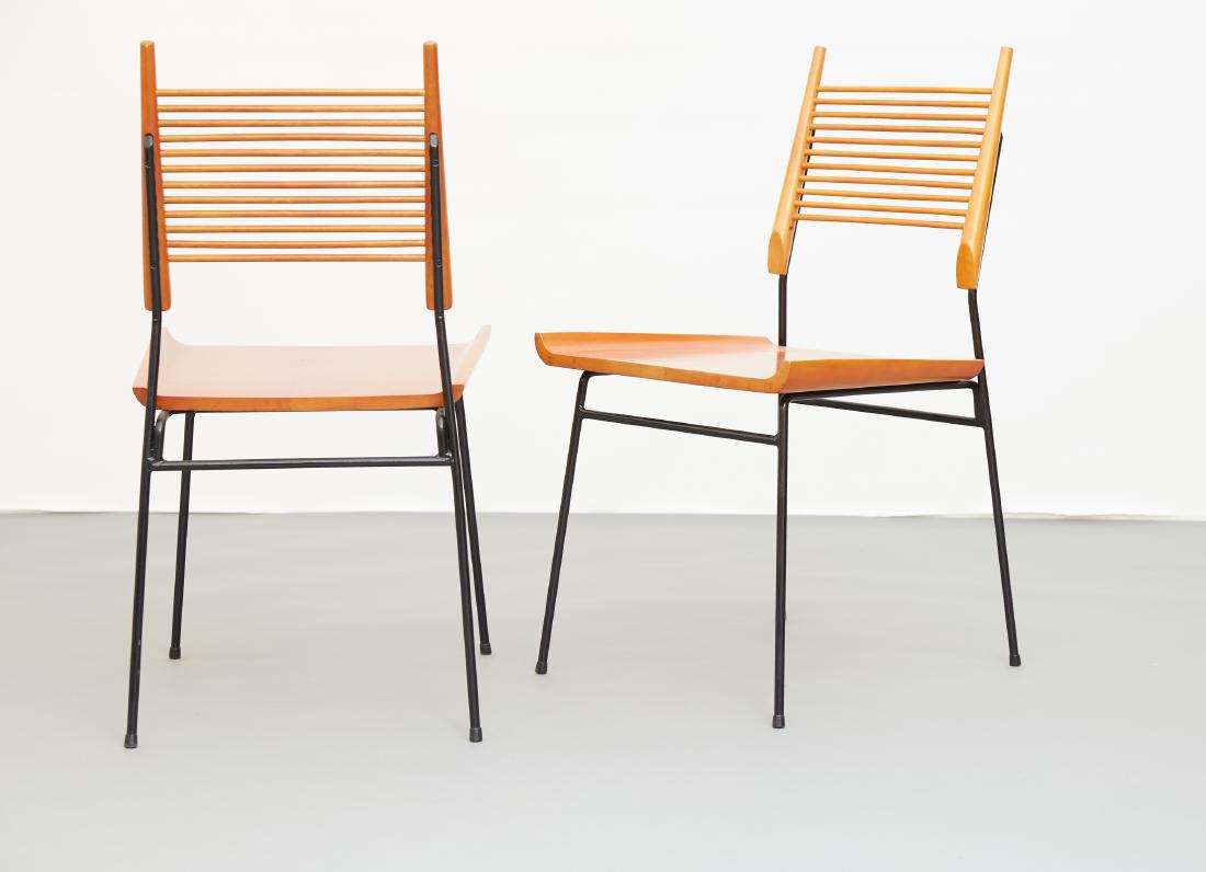 Set of 2 Paul McCobb Planner Group Dining Chairs: Paul McCobb (1917-1969) for Winchendon, USA. Set of two mid-century Planner Group dining chairs, model 1533, designed 1953. Maple and enameled steel. Dimensions: (Each chair): Height: 34 in x width: 1