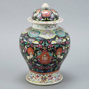 Chinese Thai Market Porcelain Bencharong Vase: A stunning Chinese bencharong baluster vase of very large size. Excellent decoration with the very desirable Thai market pattern. A rare item. Dimensions: Height: 14 3/4 in x diameter: 9 3/4 in. SKU: