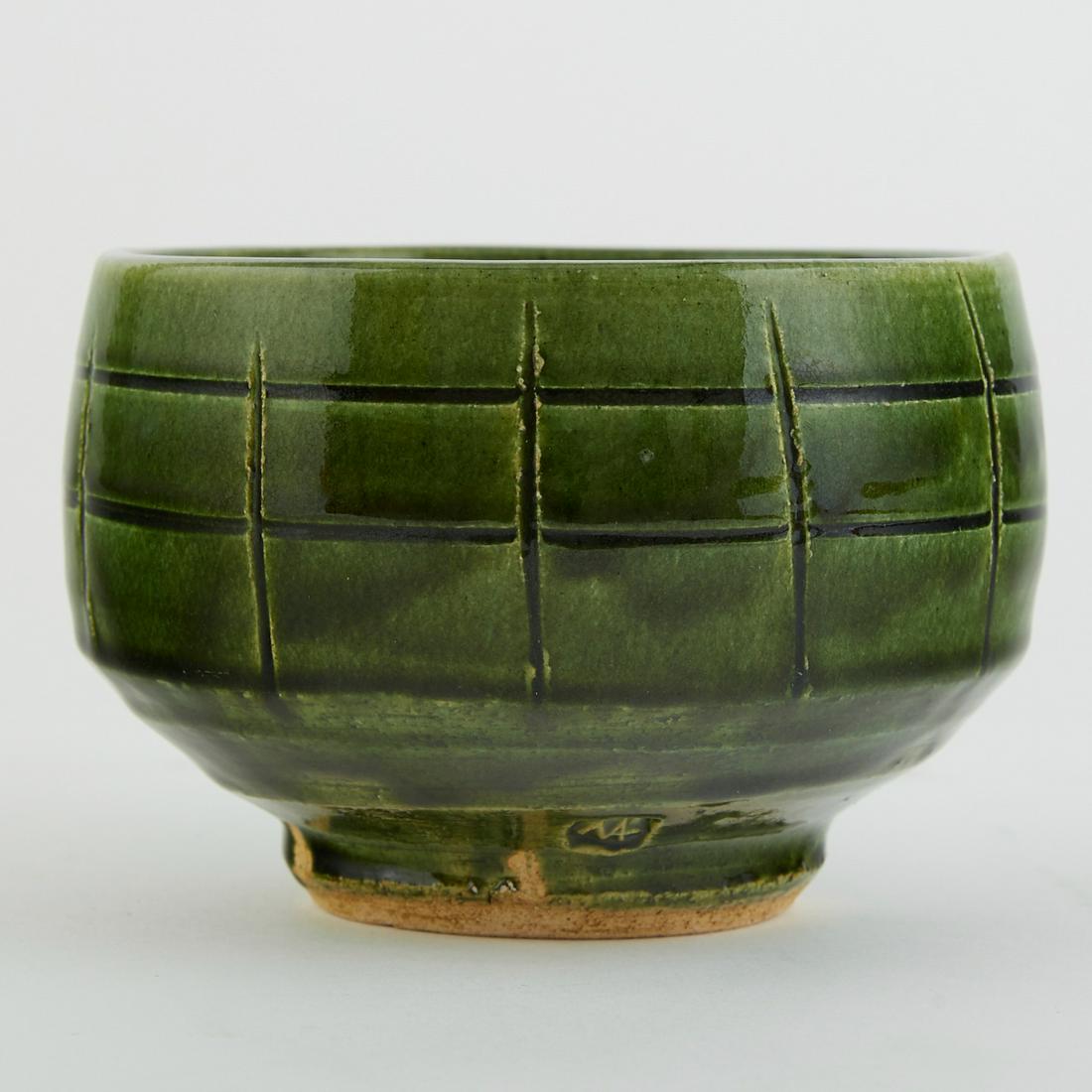 Warren MacKenzie Studio Pottery Bowl w/ Incised D (1 of 4)