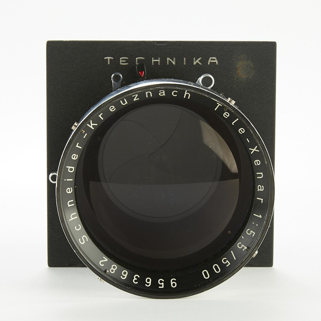 Schneider - Kreuznach Tele-Xenar 1:5 5/500 Camera: Schneider - Kreuznach Tele-Xenar 1:5 5/500 camera lens. With original box and a Technika lens board. Serial number: 9563682 SKU: 03321