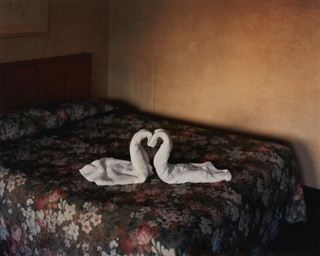 Alec Soth "Two Towels" Photograph "Niagara": Alec Soth (b. 1969). Photograph titled "Two Towels." Chromogenic Print, 2004. Edition: 9/10. Signed, titled, and dated. Gallery labels from Gagosian Gallery, New York, New York and Weinstein Gallery,